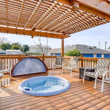Pet-Friendly Pcb Home With Hot Tub, Near Beaches!